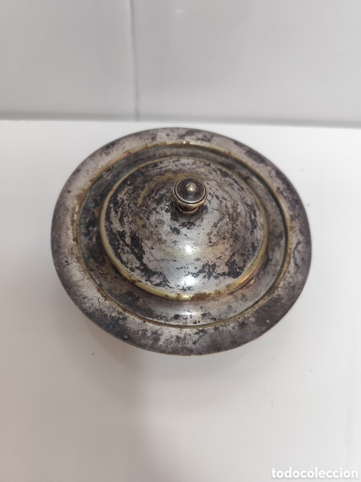 Antig&uuml;edades: Cuenco ba&ntilde;ado en plata