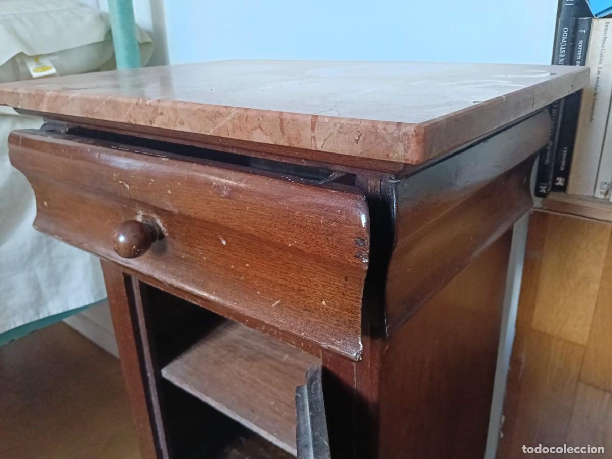 Antig&uuml;edades: Mesita de noche estilo Louis Philippe - Foto 2
