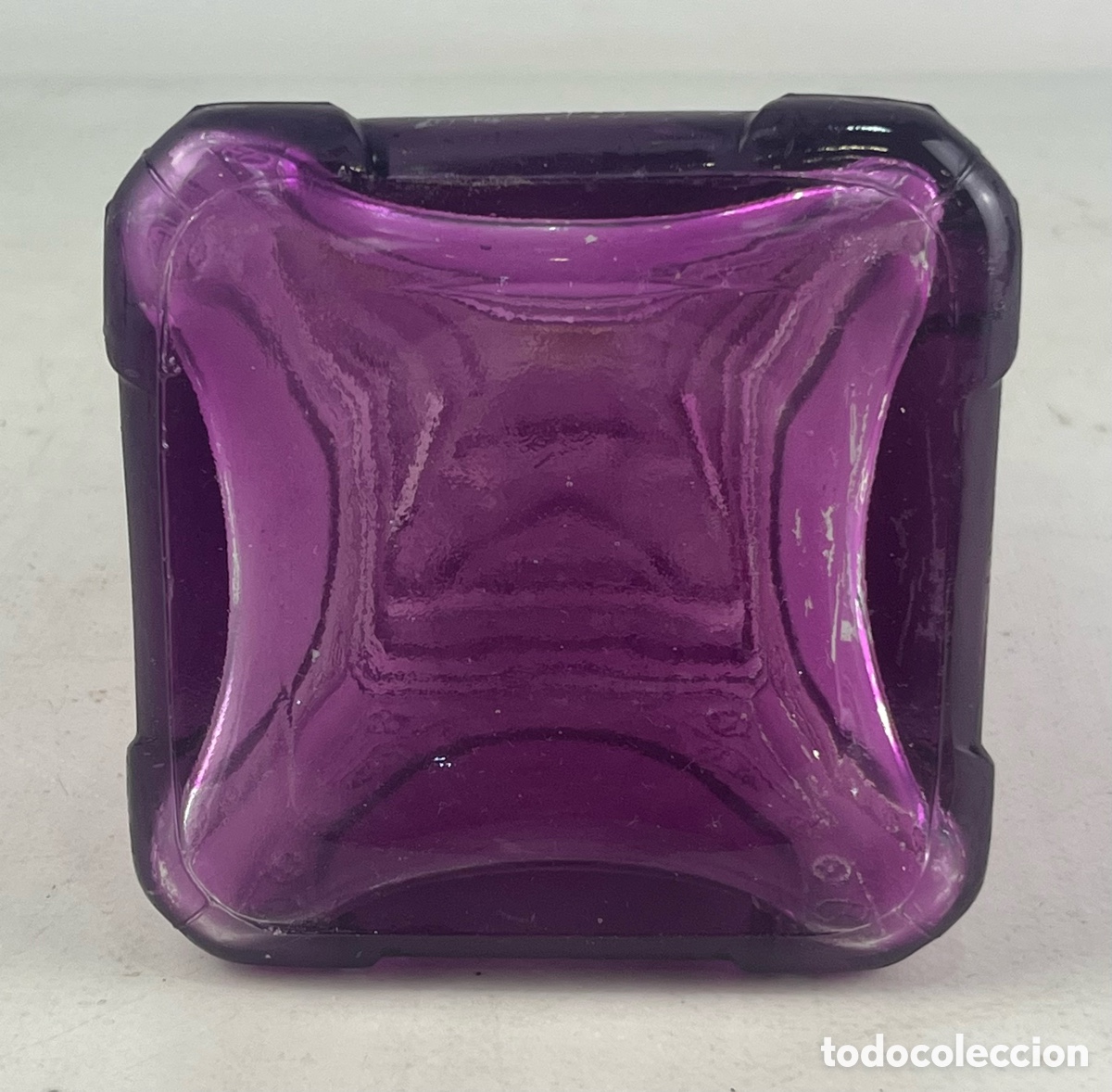 Antig&uuml;edades: BOTELLA, LICORERA DE CRISTAL VIOLETA - TORRE EIFFEL - Foto 3
