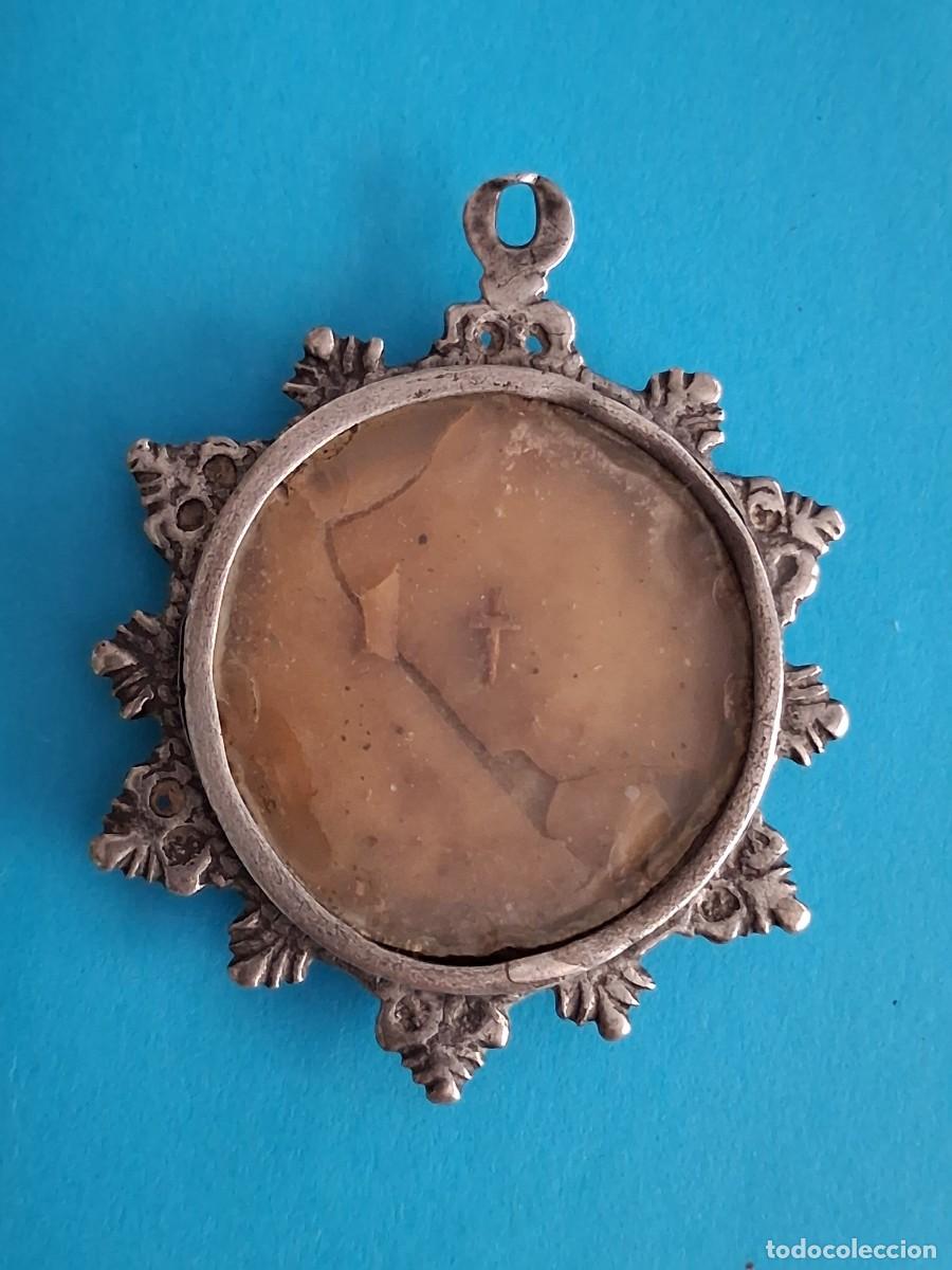 Antig&uuml;edades: Antiguo relicario de plata S.XVIII