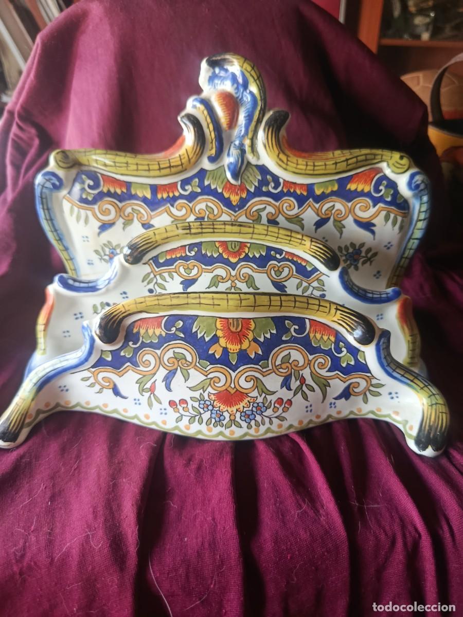 Antig&uuml;edades: Portacartas de porcelana antiguo