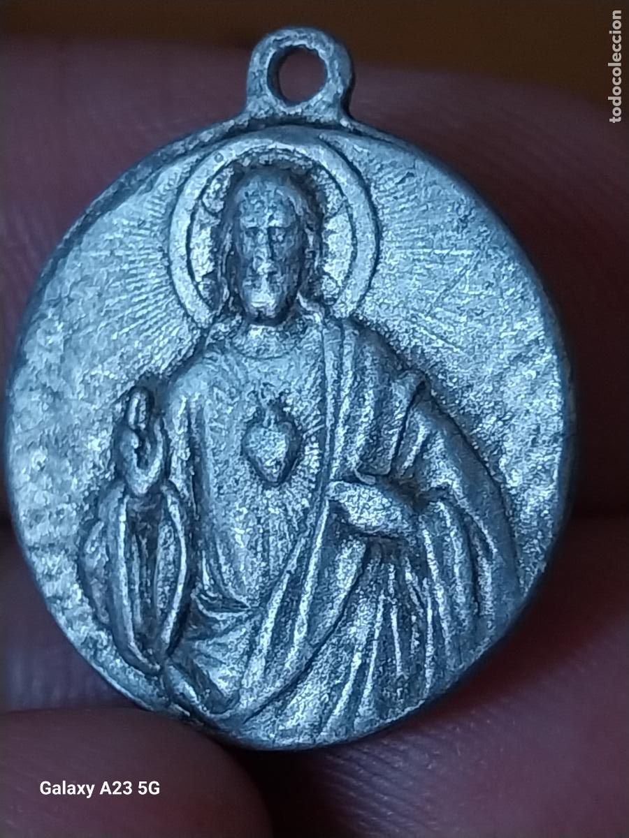 Antig&uuml;edades: SAGRADO CORAZON Y PURISIMA MEDALLA ALUMINIO 2CMS ORIGINAL VINTAGE