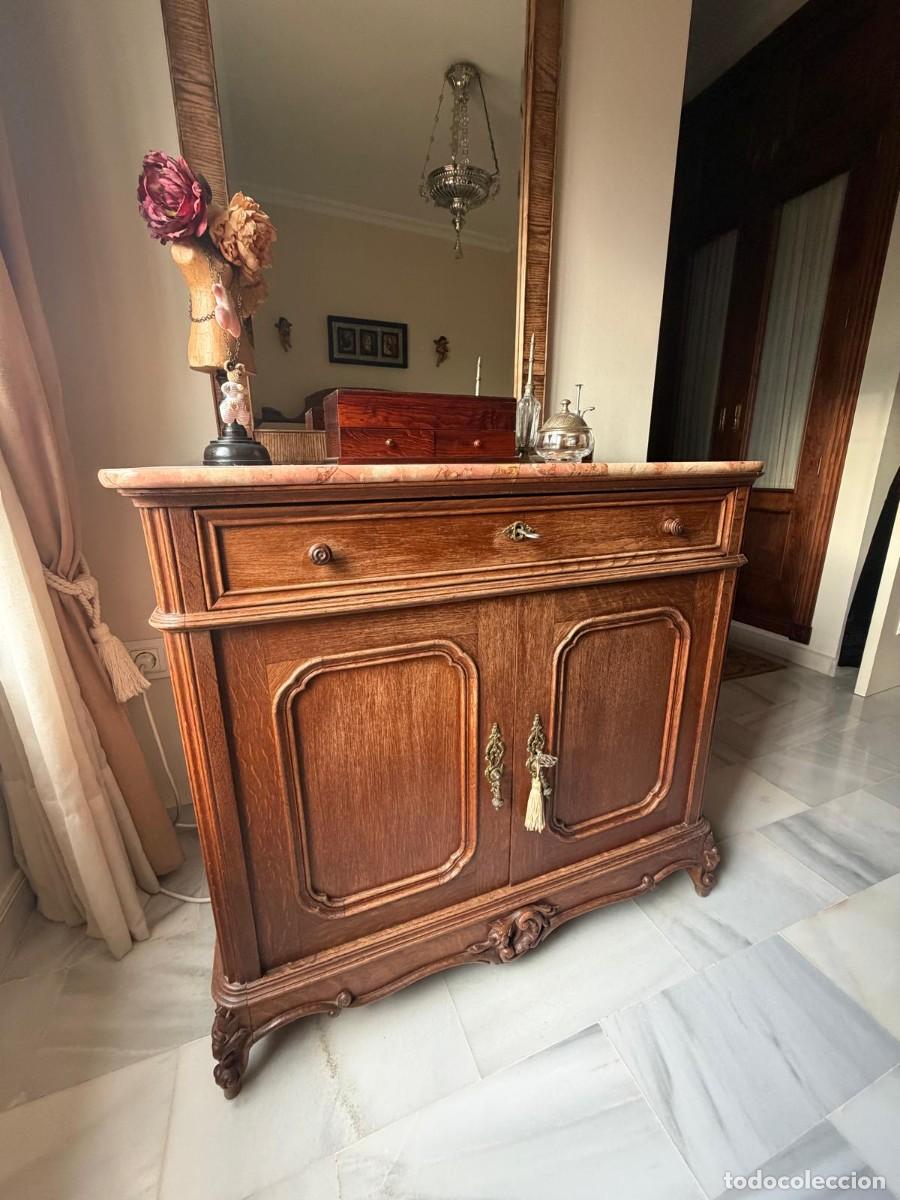 Antig&uuml;edades: Dormitorio completo vintage, cama ,dos mesillas de noche y c&oacute;moda ambos con tapa de m&aacute;rmol rosa