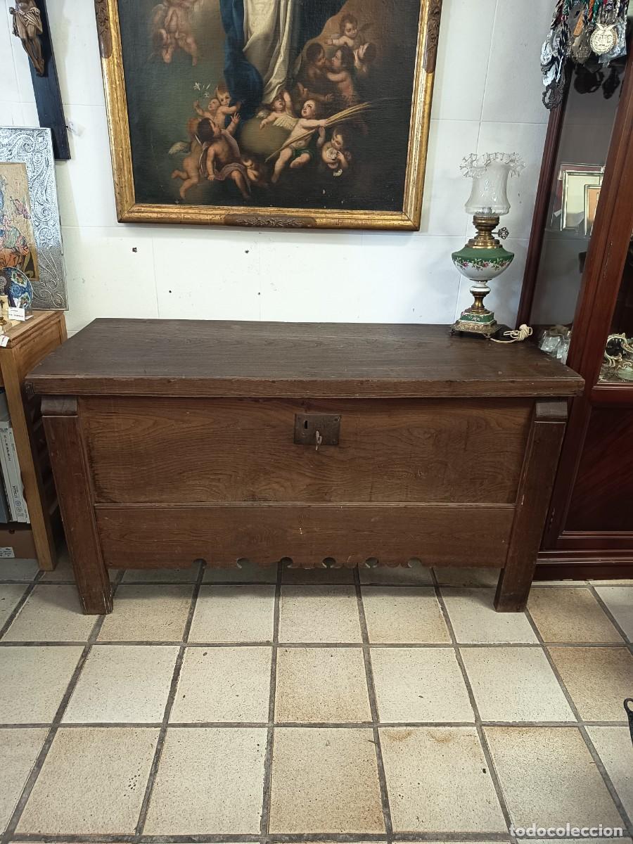 Antig&uuml;edades: Gran arc&oacute;n antiguo de roble