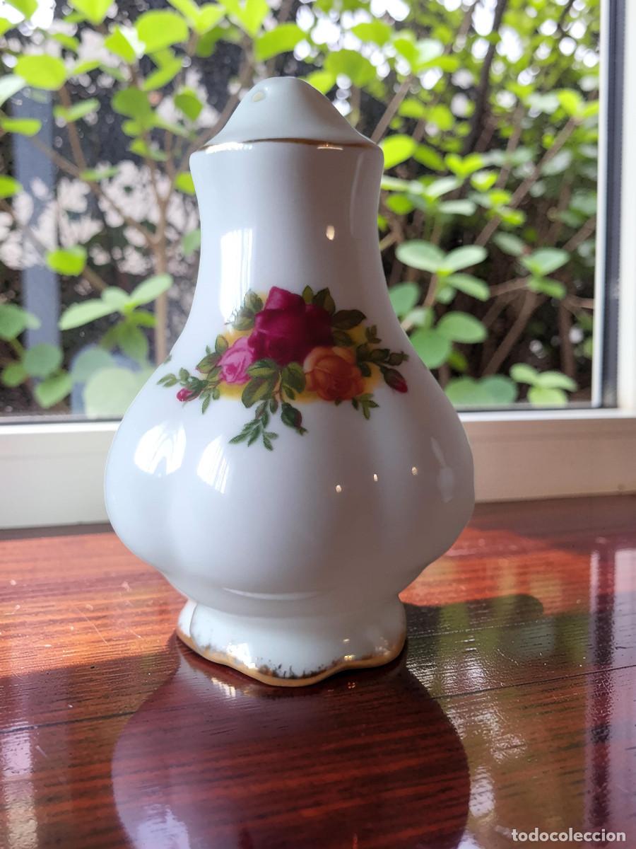 Antig&uuml;edades: Pimentero Royal Albert Old Country Roses en perfecto estado