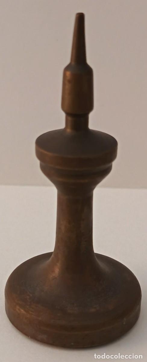 Antig&uuml;edades: Remate de bronce o cobre. Antiguo. - Foto 2