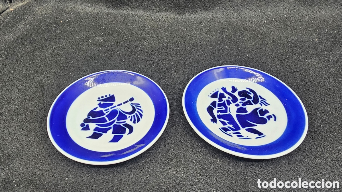 Antig&uuml;edades: 2 platos de porcelana Sargadelos