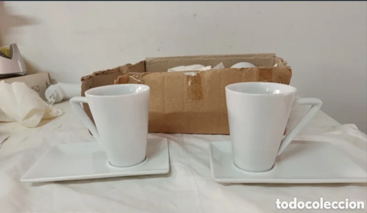 Antig&uuml;edades: Juego tazas de porcelana