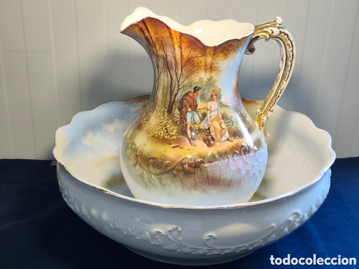 Antig&uuml;edades: Antiguo juego de aguamanil de porcelana (Jarra y palangana neocl&aacute;sica)