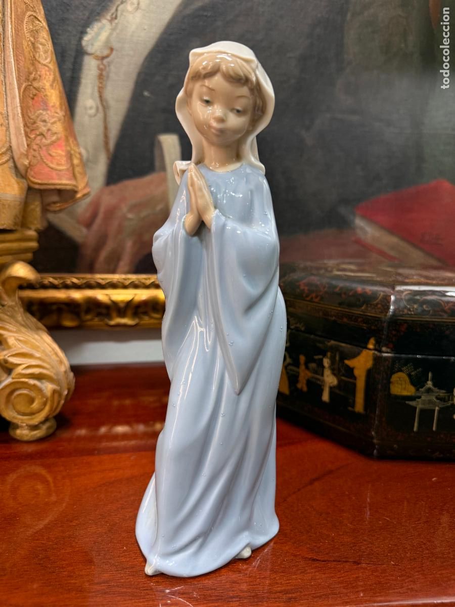 Antig&uuml;edades: PRECIOSA ESCULTURA VIRGEN DE PORCELANA NAO LLADRO - MEDIDA 27,5 CM