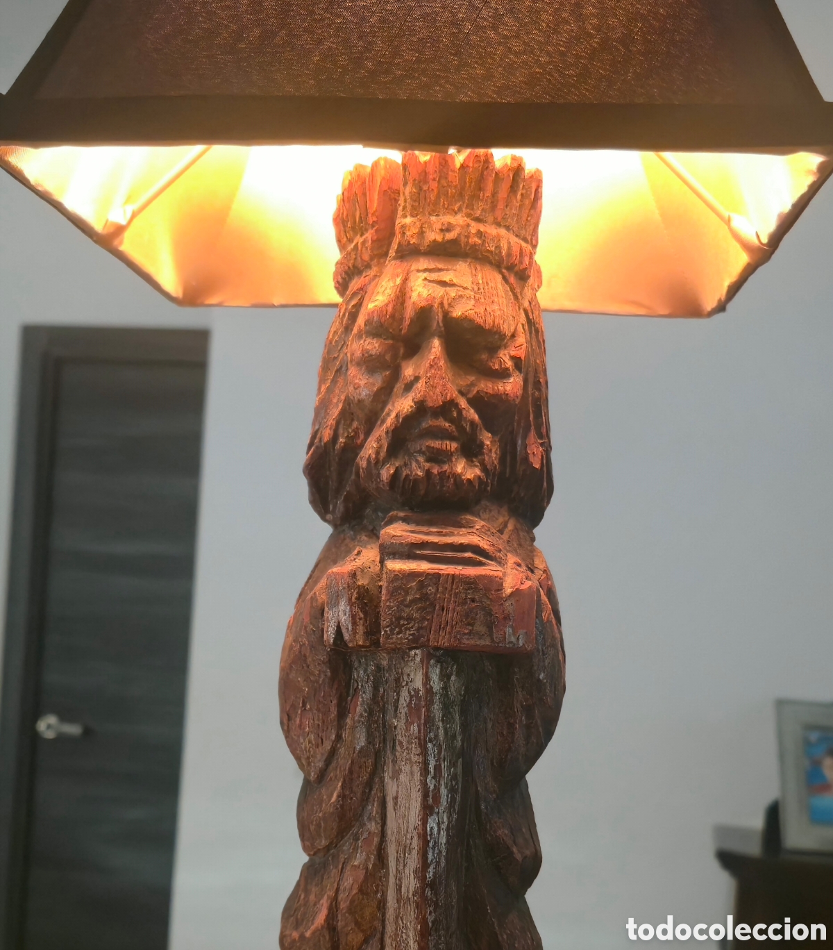 Antig&uuml;edades: Antigua talla convertida en lampara