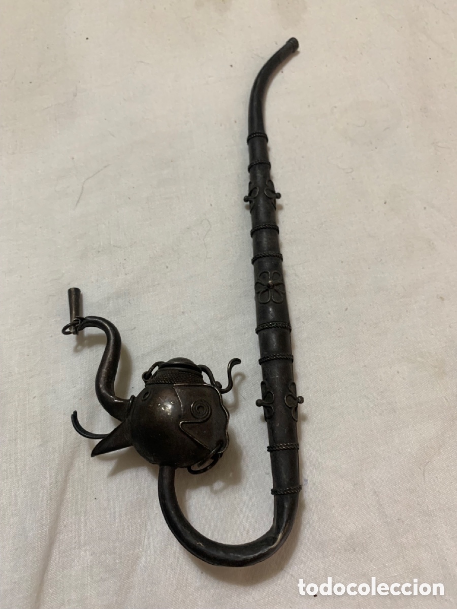 Antig&uuml;edades: Pipas de fumar asi&aacute;tica antigua &ldquo;tribal&rdquo;