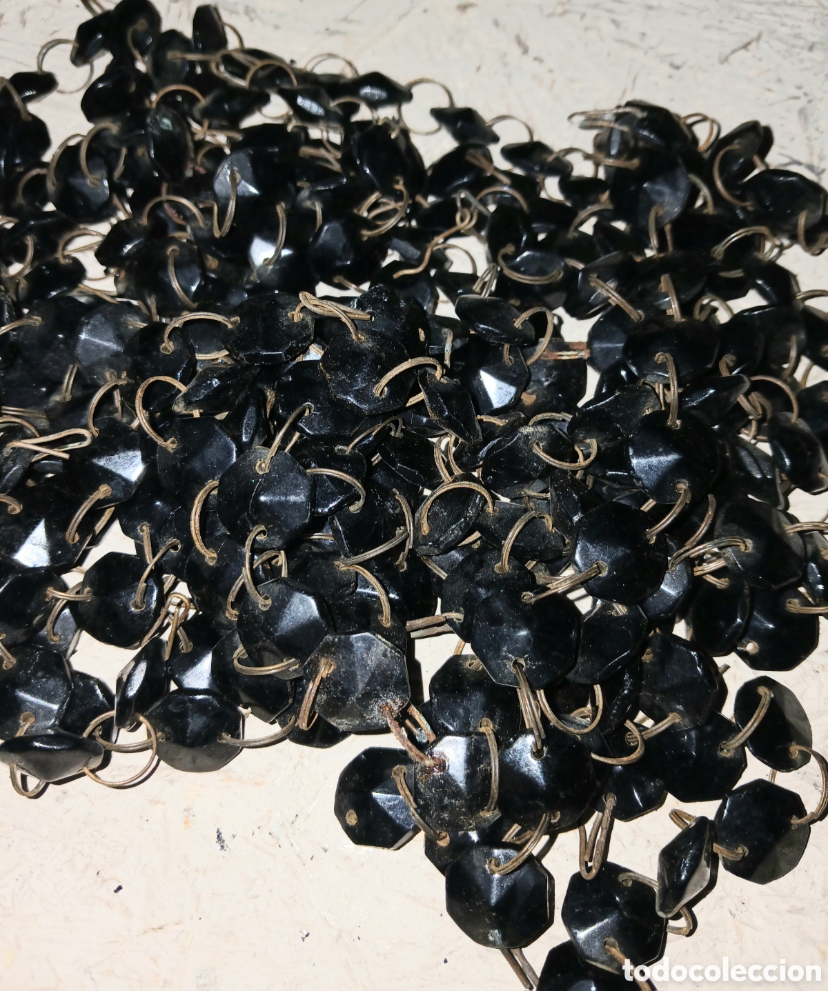 Antig&uuml;edades: DIF&Iacute;CIL Lote + 240 cristales lagrimas para lamparas de cristal antigua facetados color negro 1,3 cm