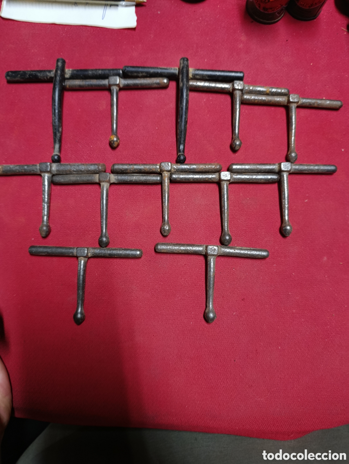 Antig&uuml;edades: Lote de cerrojos antiguos.