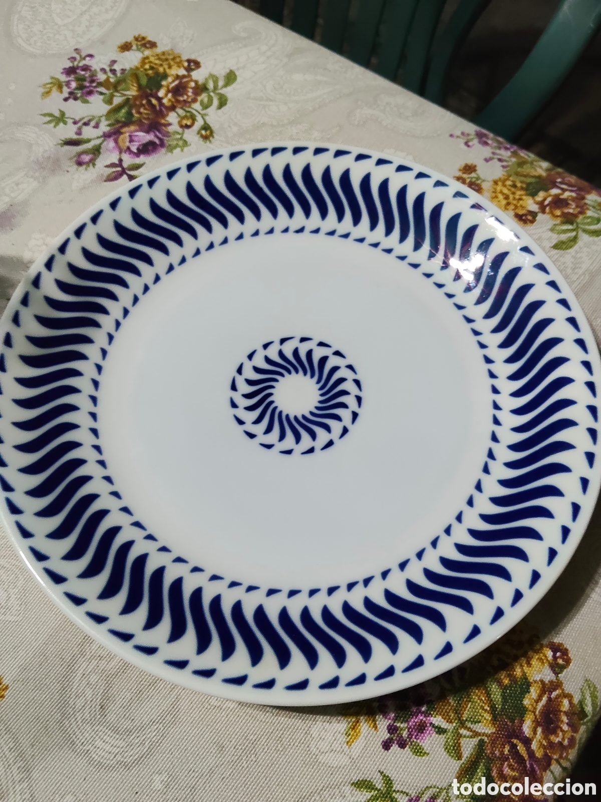 Antig&uuml;edades: Plato de porcelana Sargadelos