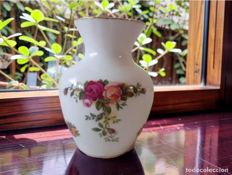 Antig&uuml;edades: Adorno Florero 9 cm Royal Albert Old Country Roses