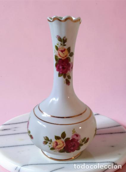 Antig&uuml;edades: Florero Royal English Bone China (14 cm) Inglaterra