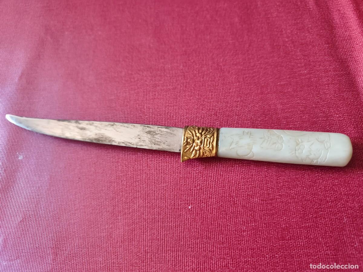 Antig&uuml;edades: empu&ntilde;adura decorativa de una pieza de corte o daga de estilo oriental