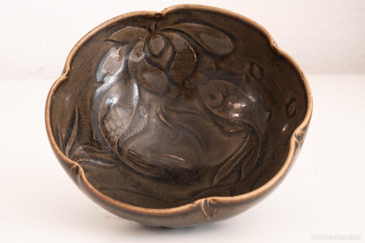 Antiques: (1127-1368 d. C.)&nbsp;Cuenco con borde lobulado de porcelana del horno Yaozhou, per&iacute;odo Song-Yuan, China