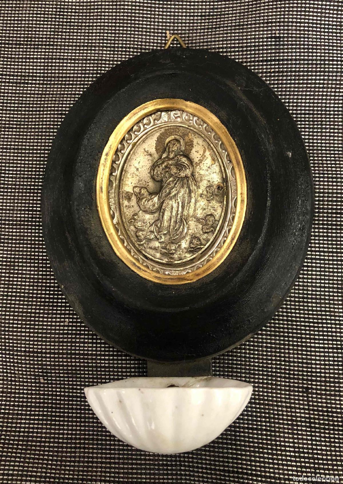 Antig&uuml;edades: ANTIGUA BENDITERA EN PORCELANA CON IMAGEN INMACULADA CONCEPCION. C.1940