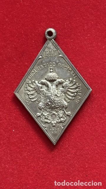 Antig&uuml;edades: Medalla III Congreso Eucaristico Nacional de Toledo 1926, 5x3,5 cm y 15,8 grs