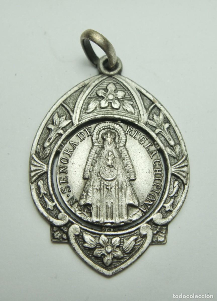 Antig&uuml;edades: Medalla Ntra. Sra. de Regla &middot; Chipiona &middot; Plata 800 &middot; ca. 1900&ndash;1930