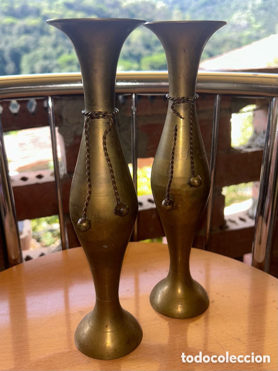 Antig&uuml;edades: Floreros vintage de lat&oacute;n estilo oriental