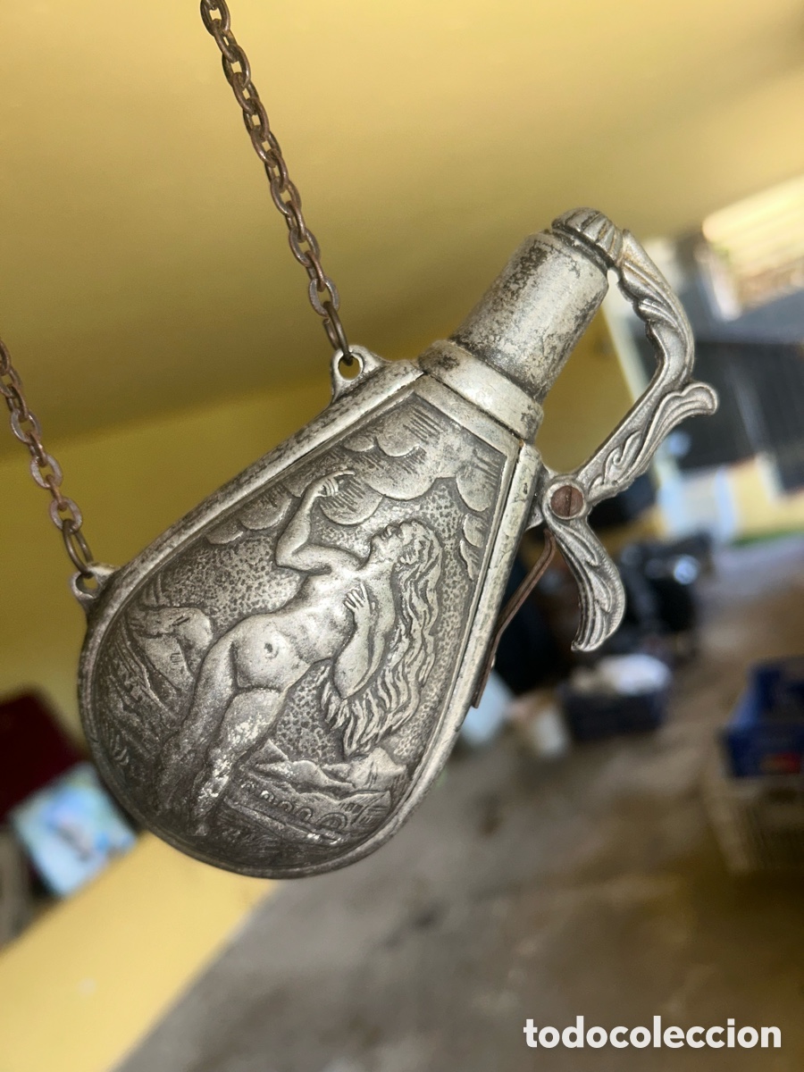 Antig&uuml;edades: Antigua polvorera motivos mitol&oacute;gicos