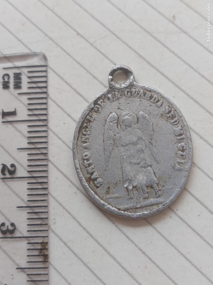 Antig&uuml;edades: Medalla, beato Angel de la Guarda