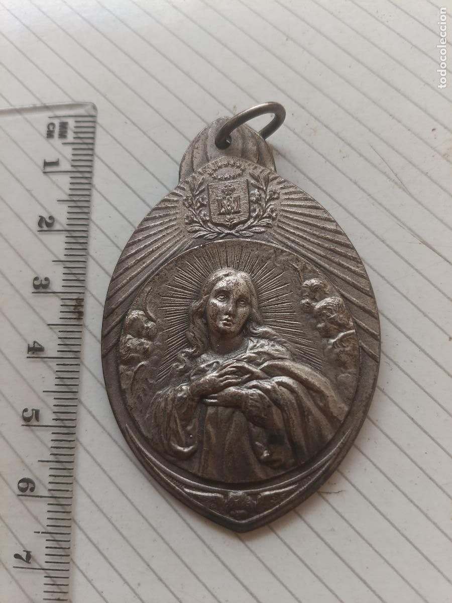 Antig&uuml;edades: Medalla antigua religiosa