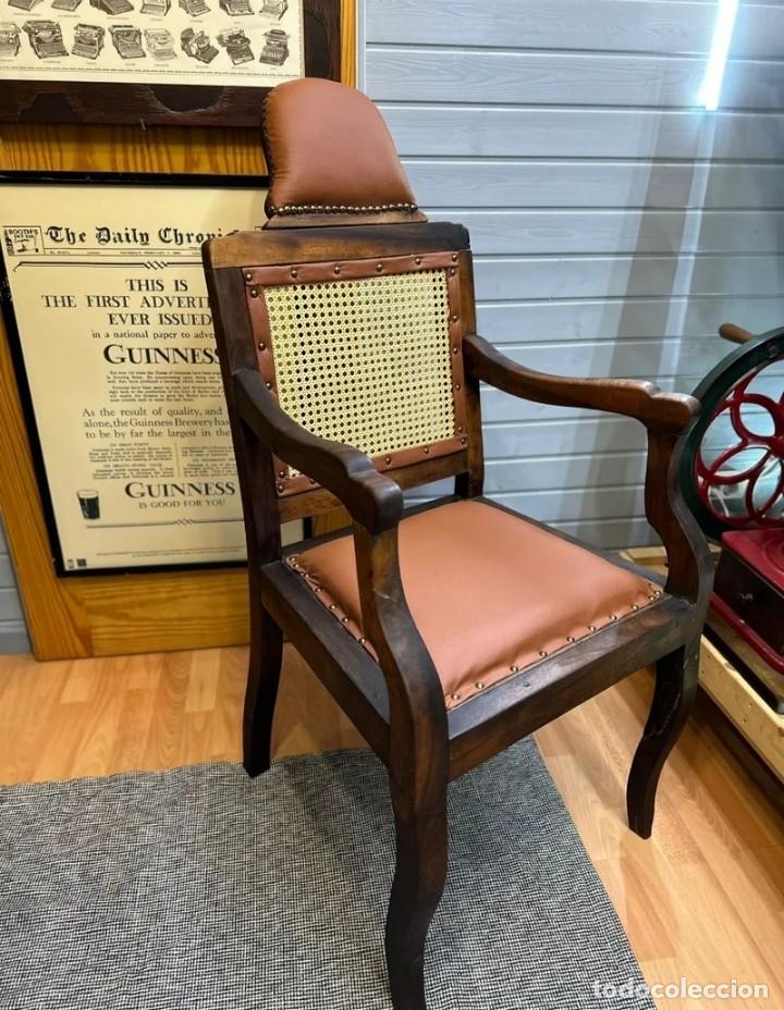 Antig&uuml;edades: Silla de barbero restaurada