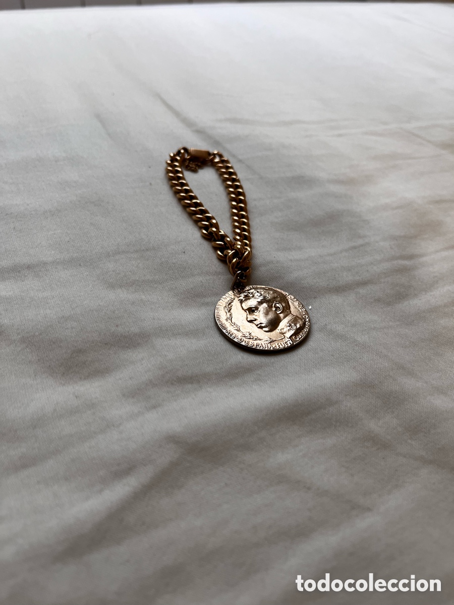 Antig&uuml;edades: Medalla coronaci&oacute;n Alfonso XIII 1902 &ndash; Mariano Benlliure &ndash; 32 mm &ndash; plata dorada