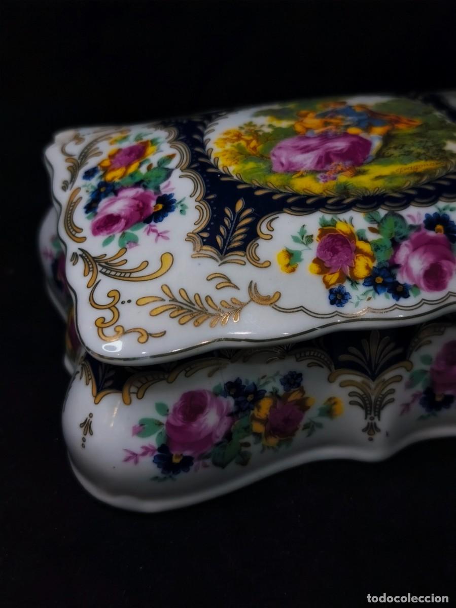 Antig&uuml;edades: joyero de porcelana fina 18x15cm