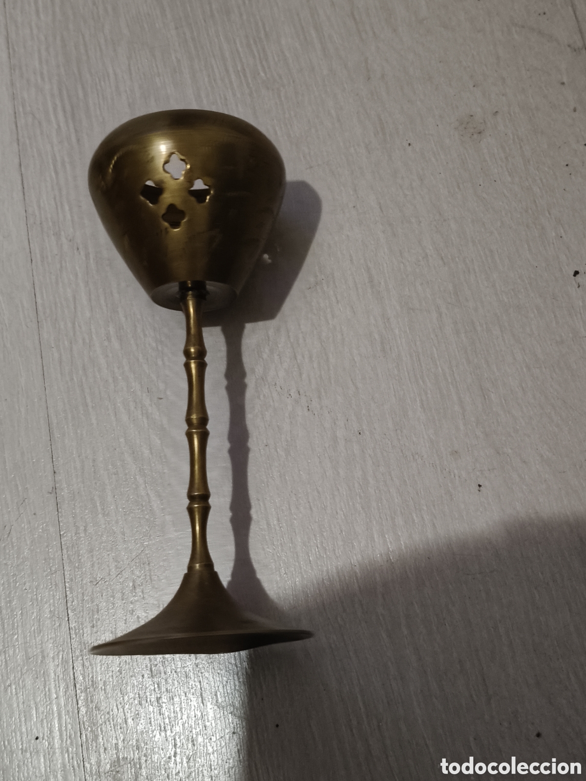 Antig&uuml;edades: quemador lat&oacute;n macizo