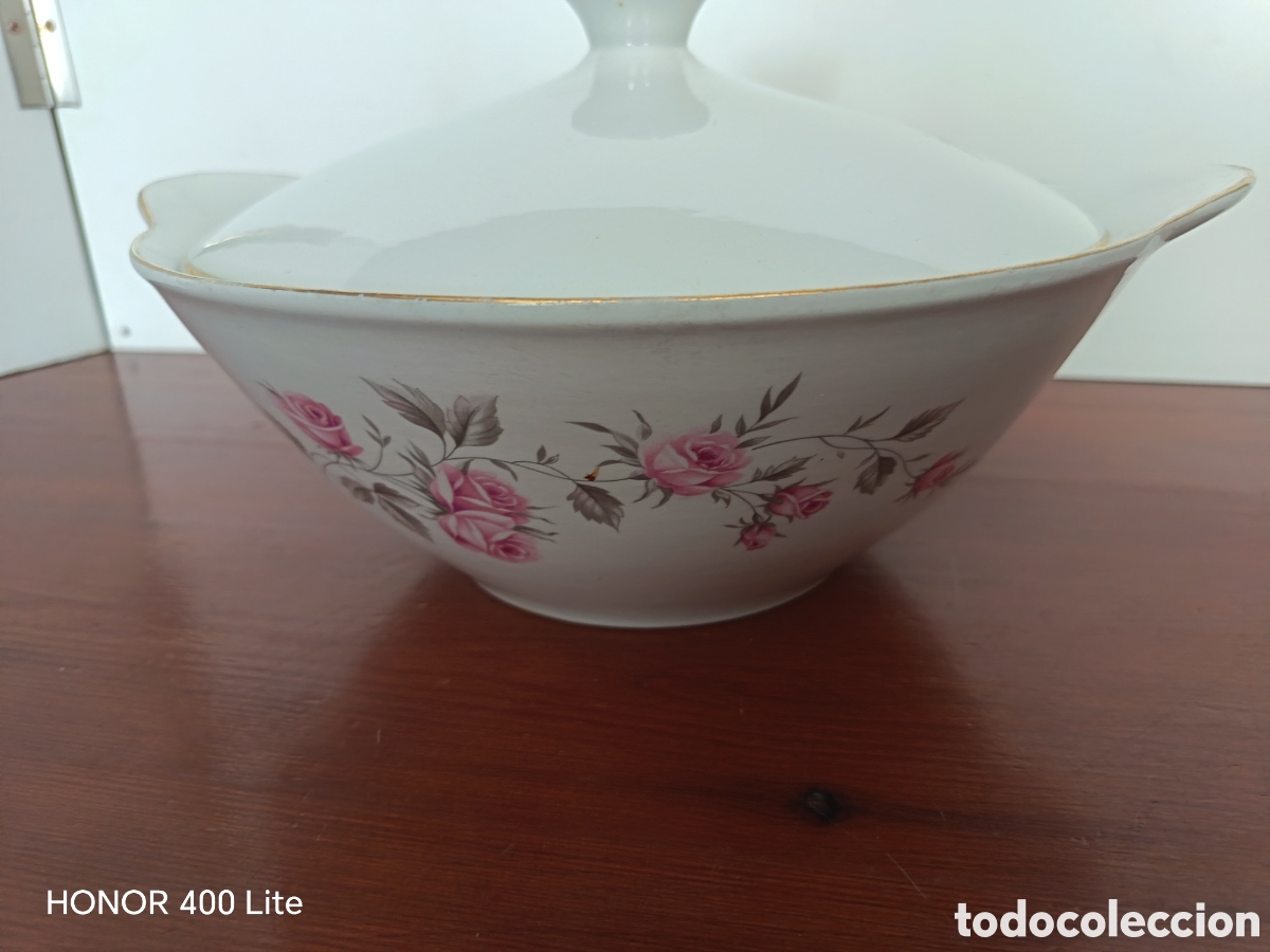 Antig&uuml;edades: Sopera con tapa de porcelana - Foto 4