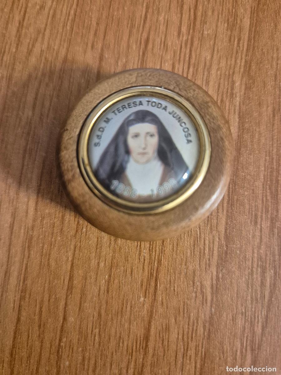 Antig&uuml;edades: BROCHE FIELTRO, TERESA TODA JUNCOSA, 1898 - 1998.