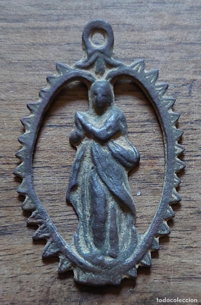 Antig&uuml;edades: Antigua medalla Troquelada de Virgen Inmaculada