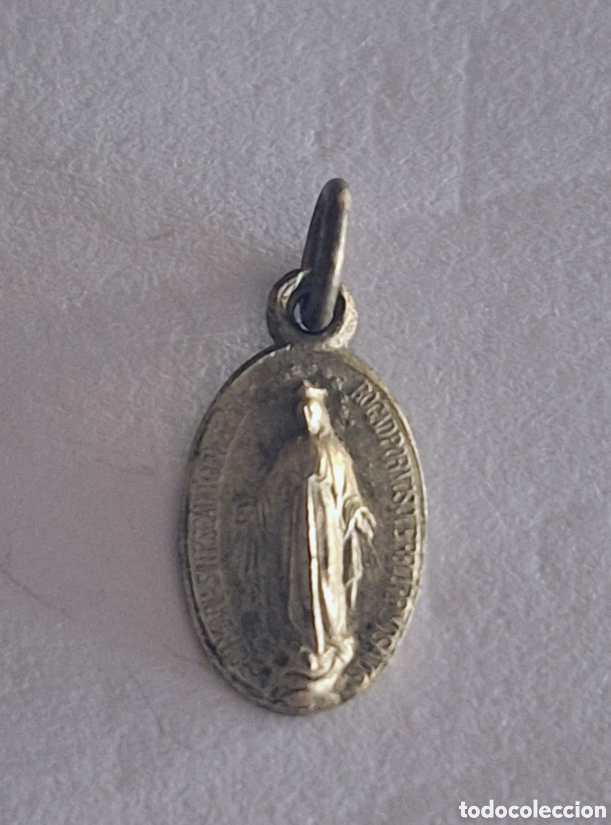 Antig&uuml;edades: Medalla metalica de la Inmaculada Concepcion
