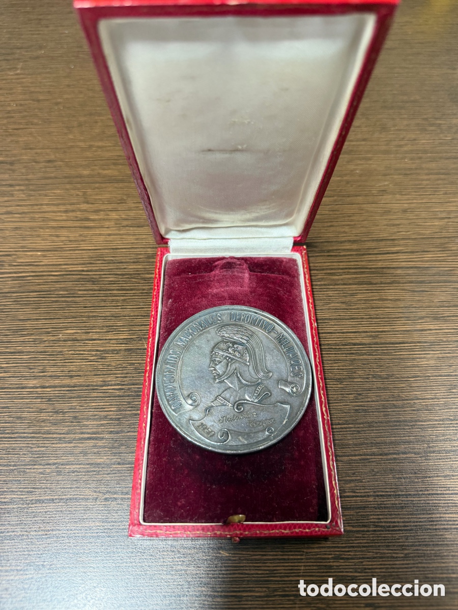 Antig&uuml;edades: Medalla Campeonatos Nacionales Deportivo-Militares