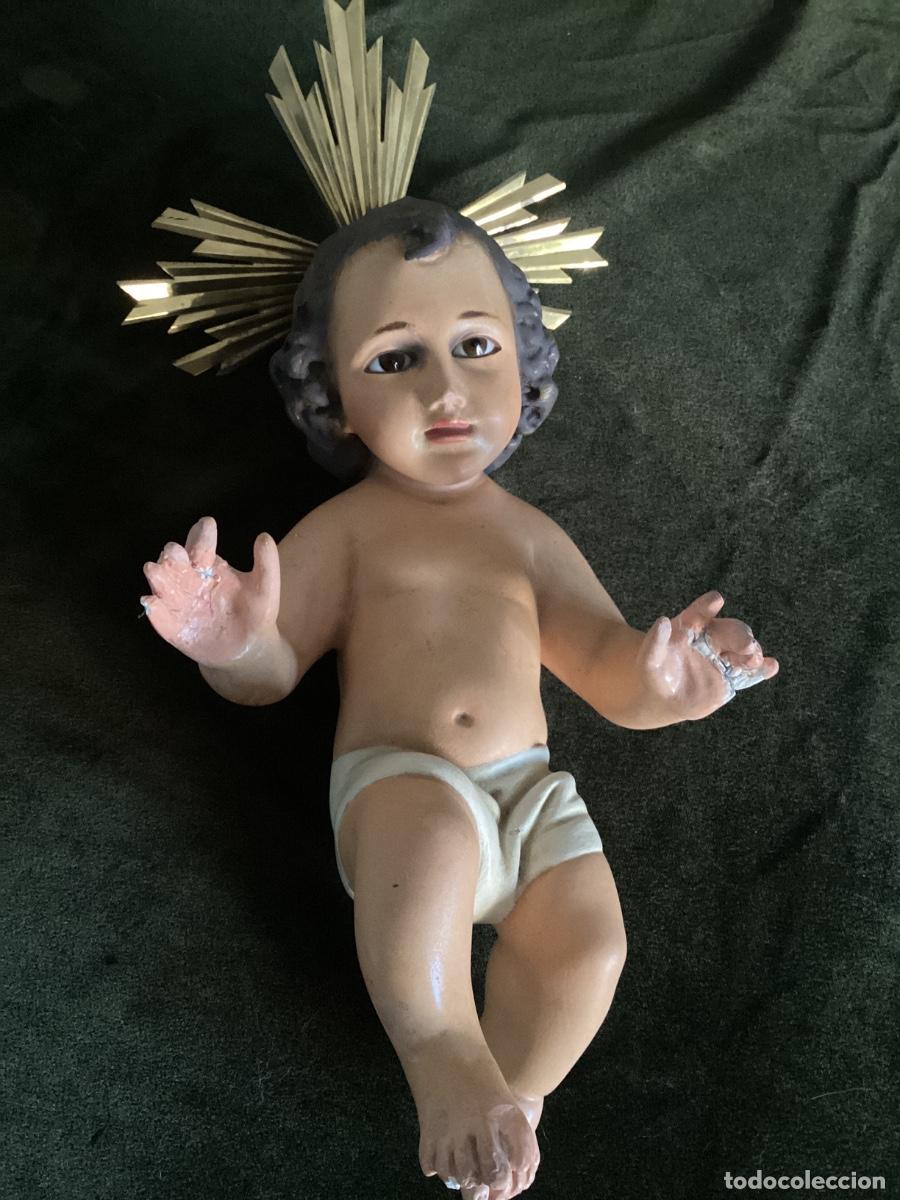 Antig&uuml;edades: NI&Ntilde;O JES&Uacute;S CORONADO. ESTUCO POLICROMADO Y OJOS DE CRISTAL. 34 CENT&Iacute;METROS. SEGURAMENTE OLOT.