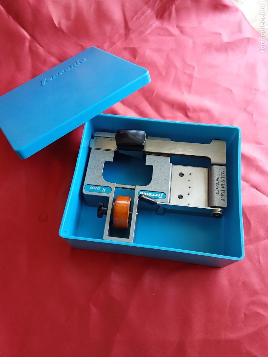 Antig&uuml;edades: Empalmadora de celo para cinta de 8 mm Ferrania V.10