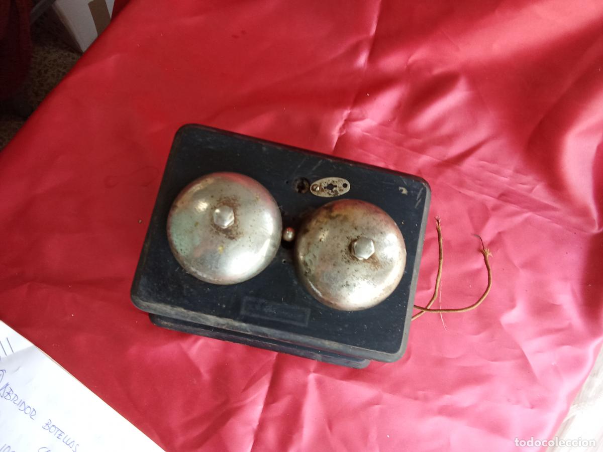 Antig&uuml;edades: Antiguo timbre telef&oacute;nico de madera. Estanetria Correos