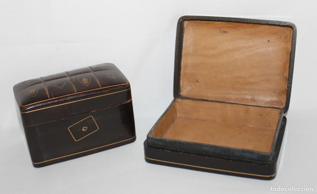 Antig&uuml;edades: Pareja de cajas para cartas de baraja y sellos. Genuine Calf leather. Italia. Siglo XX
