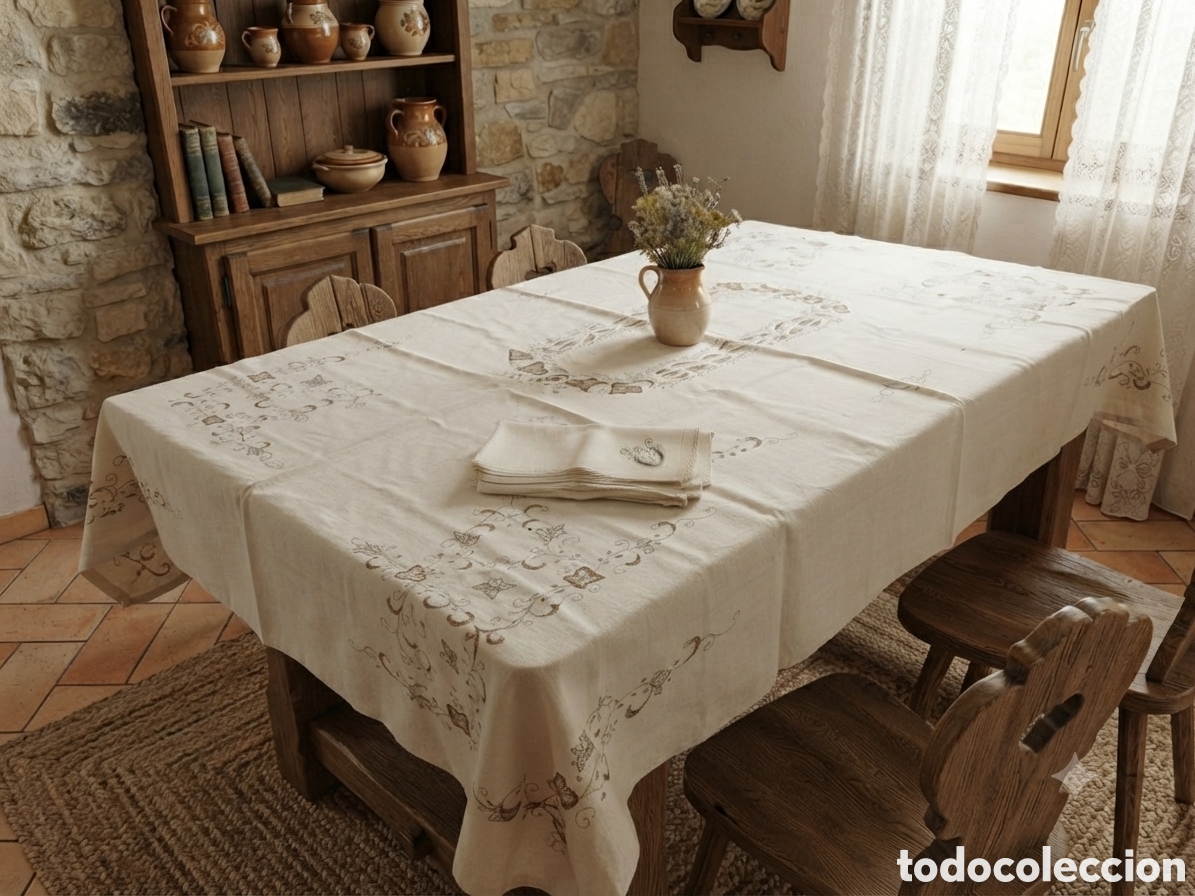 Antig&uuml;edades: Mantel de lino con 12 servilletas 170x260