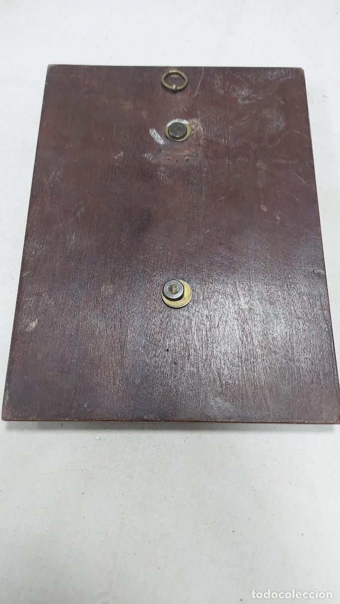 Antig&uuml;edades: Cuadro de madera y cobre del sagrado coraz&oacute;n - Foto 2
