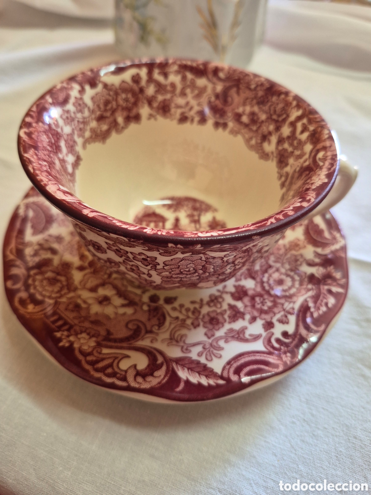 Antig&uuml;edades: Juego de taza y plato de La Cartuja de Sevilla