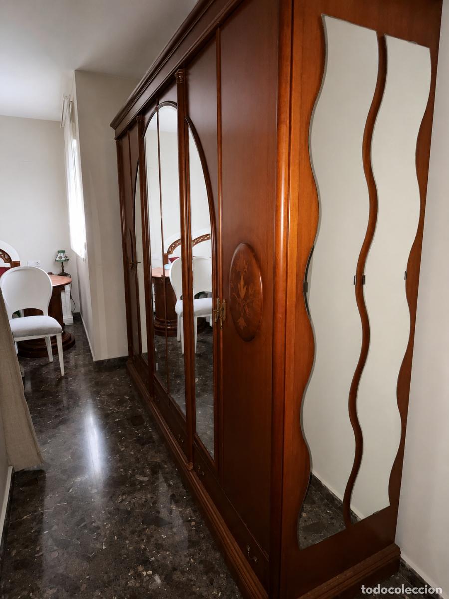 Antig&uuml;edades: Armario de madera de cerezo - Foto 3