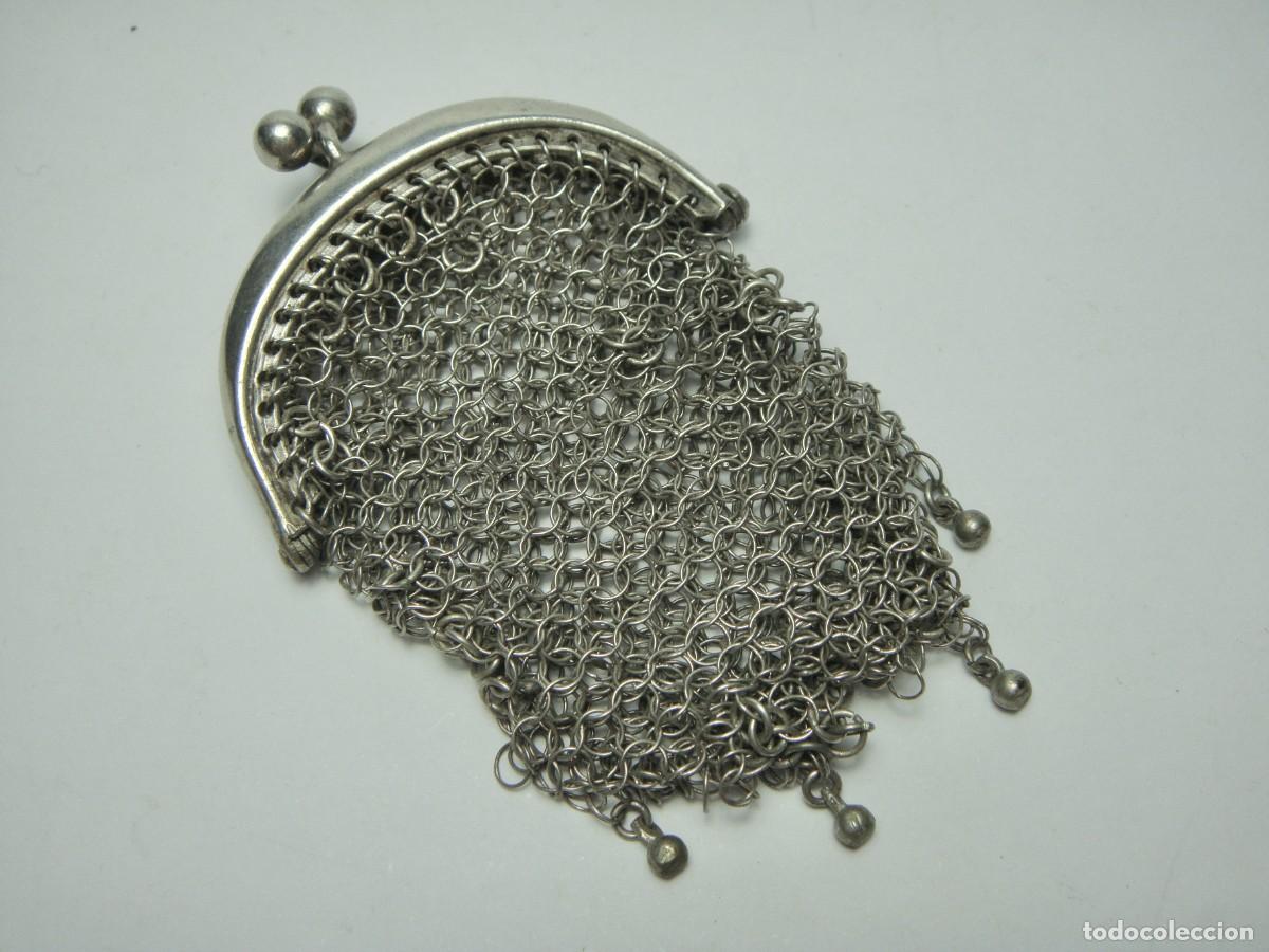 Antig&uuml;edades: Bolso Monedero de malla &middot; Plata &middot; Cierre de boquilla &middot; Ca. 1900&ndash;1930