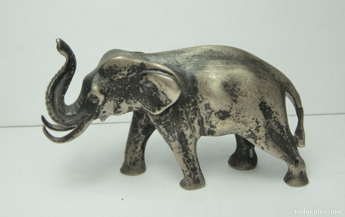 Antig&uuml;edades: Elefante en Plata Maciza &middot; Trompa alzada (prosperidad y buena fortuna) &middot; ca. 1950&ndash;1980