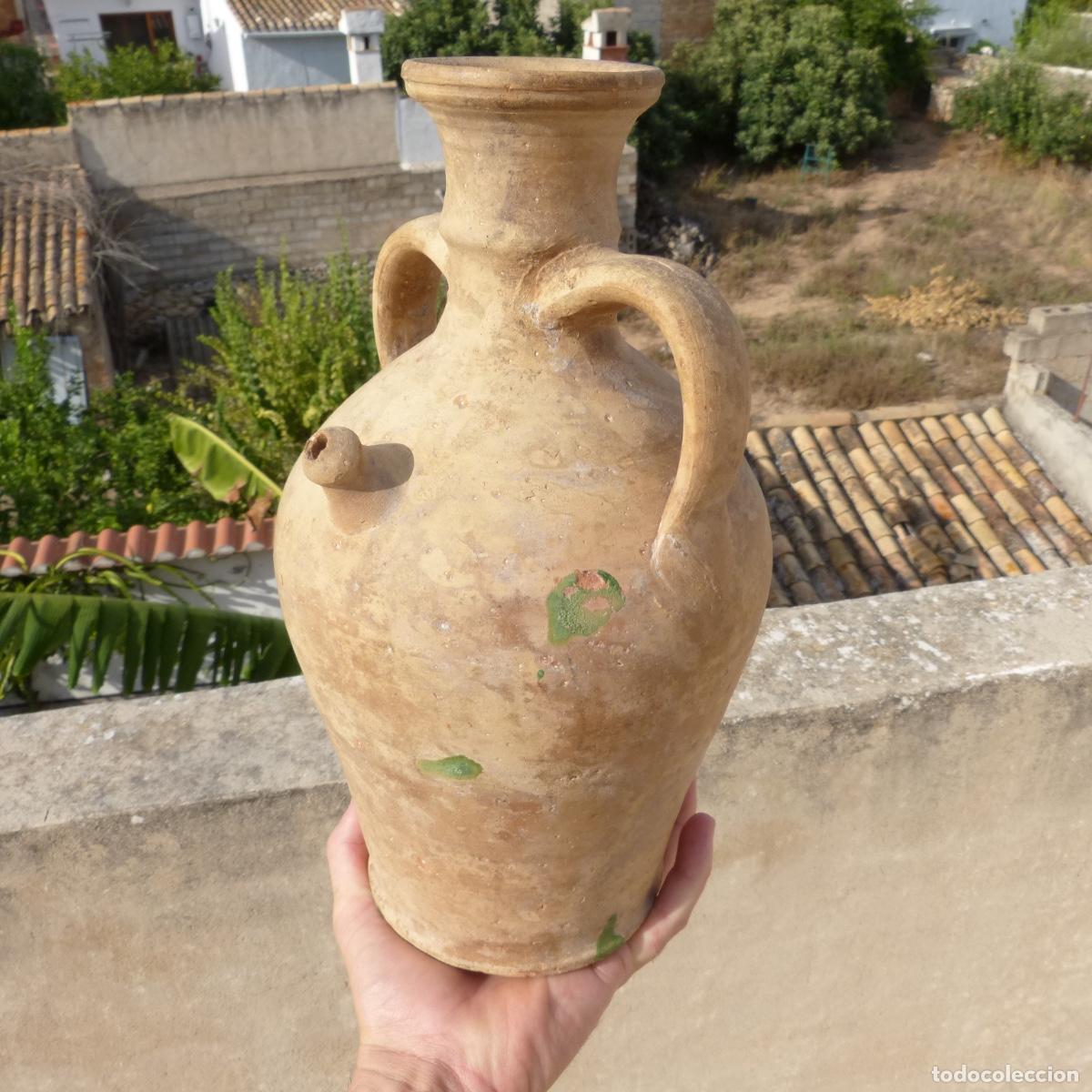 Antig&uuml;edades: Antiguo botijo cantaro de ceramica tradicional, norte de castellon, onda?, 1647gr, 31cm.